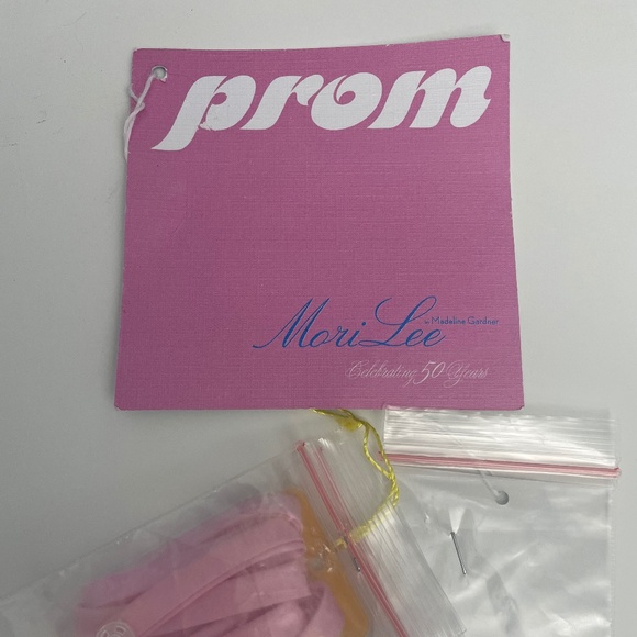 Mori Lee Prom Gown - Cinderella at the Ball! - Sz 5/6 - Picture 10 of 10